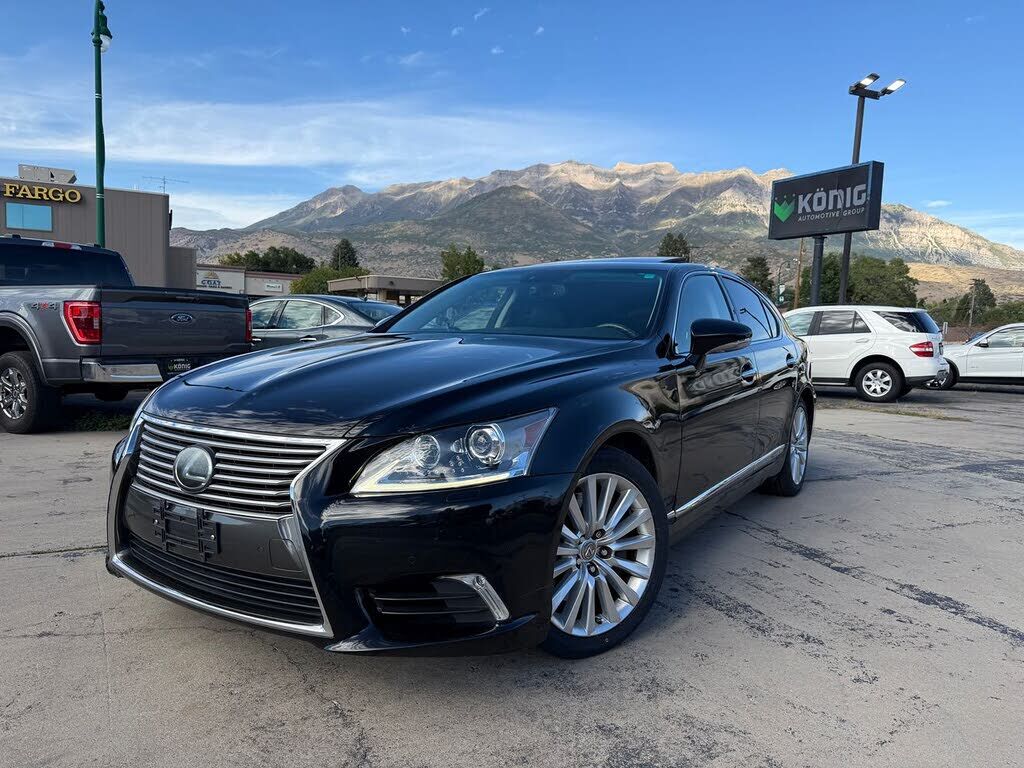 2017 LEXUS LS