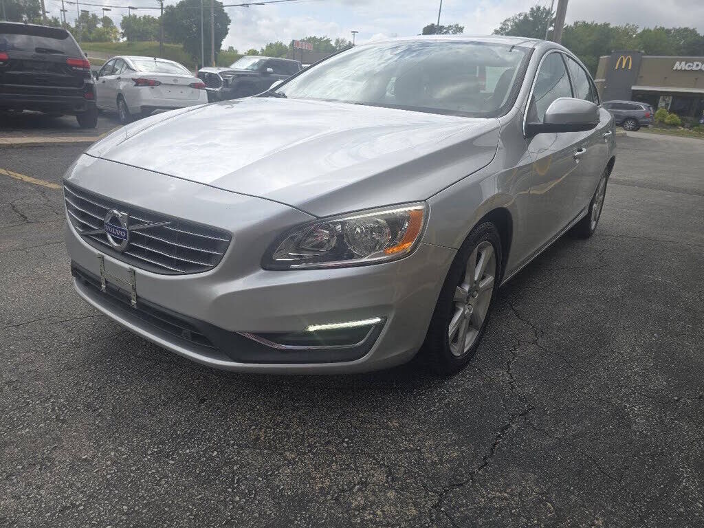 2016 VOLVO S60