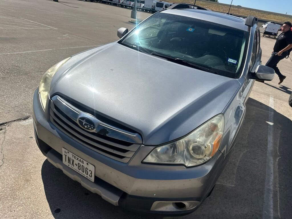 2011 SUBARU Outback