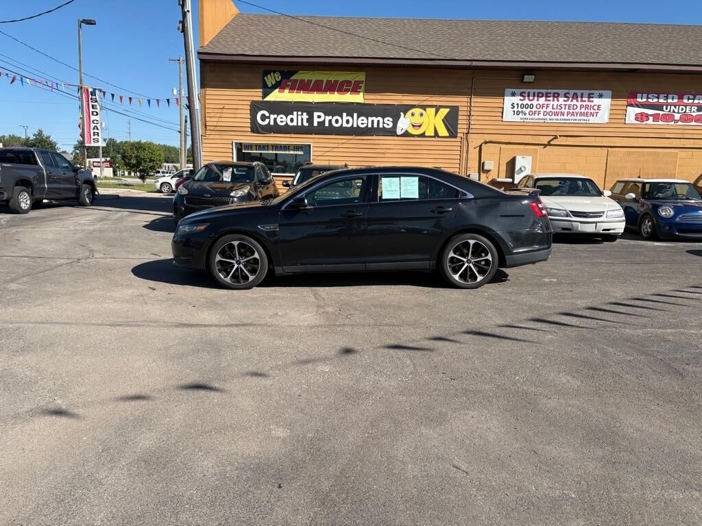 2014 FORD Taurus