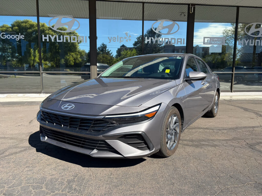 2024 HYUNDAI Elantra