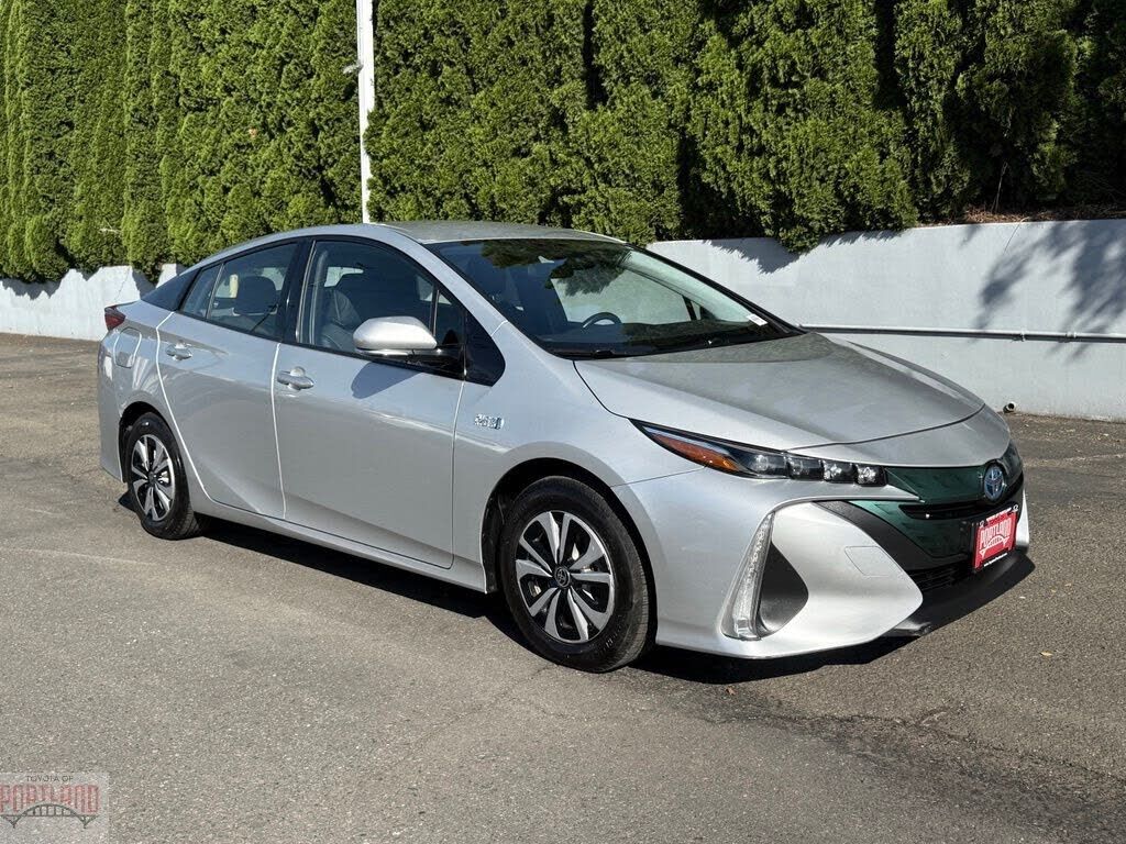 2017 TOYOTA Prius