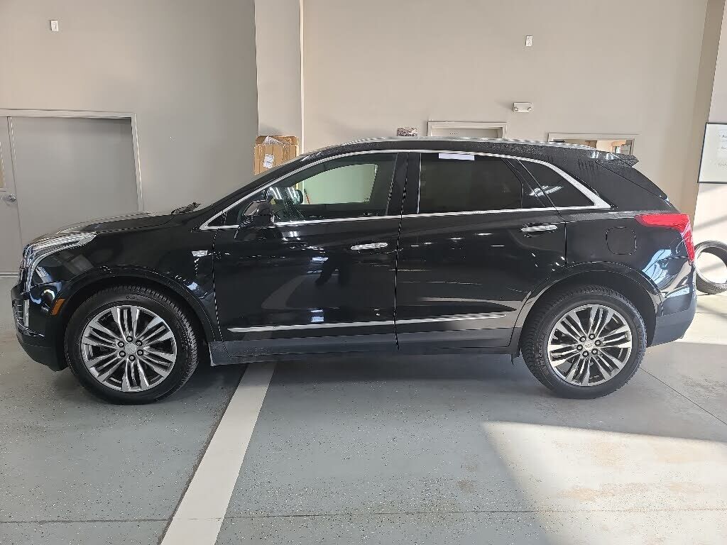 2017 CADILLAC XT5