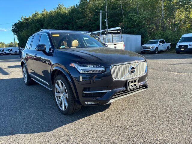 2017 VOLVO XC90