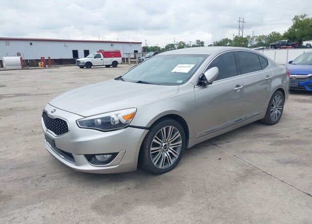 2014 KIA Cadenza