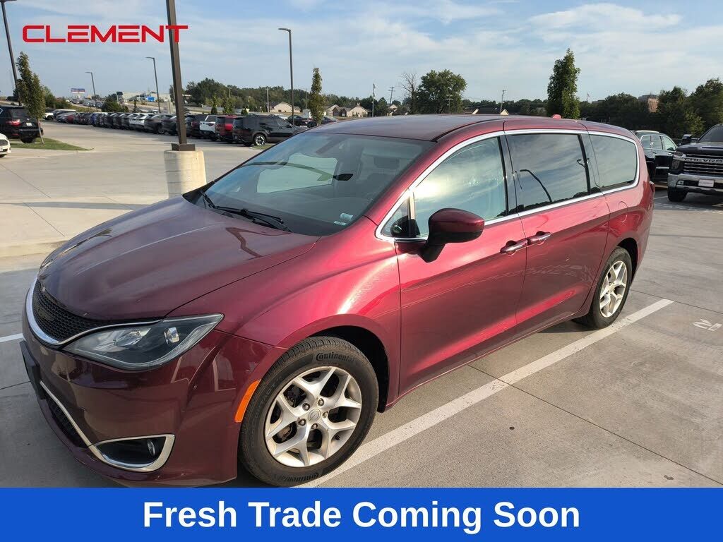 2017 CHRYSLER Pacifica