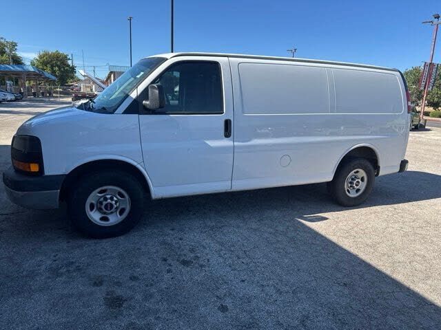2016 GMC Savana