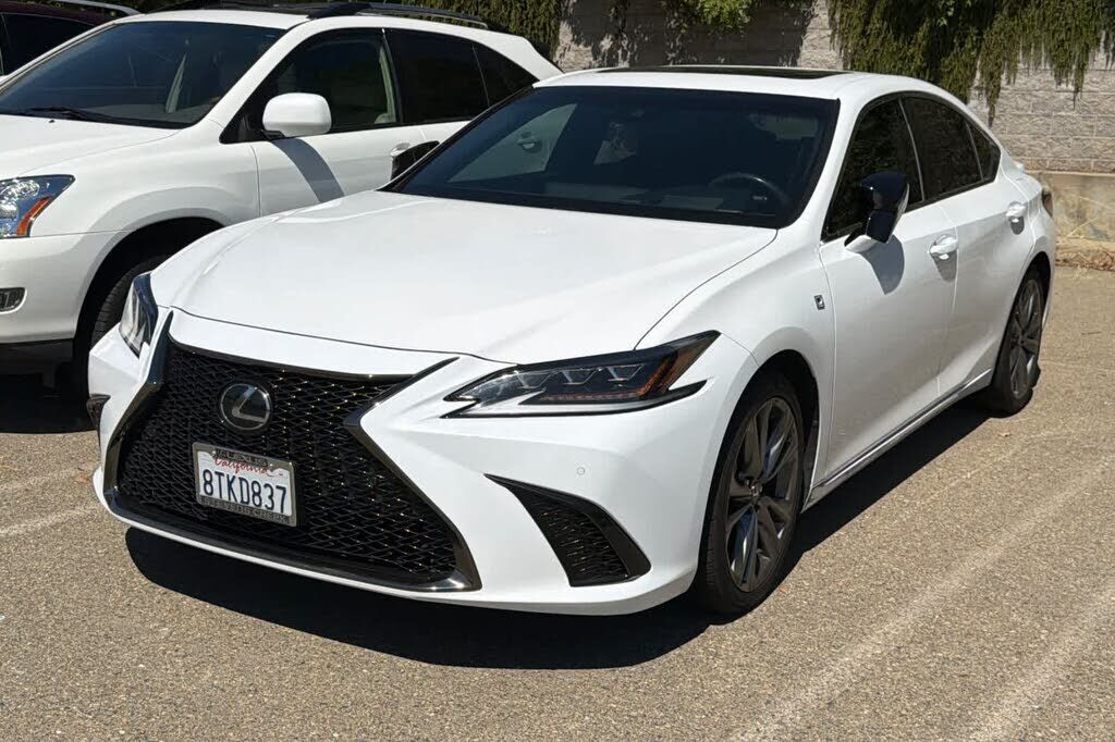 2020 LEXUS ES