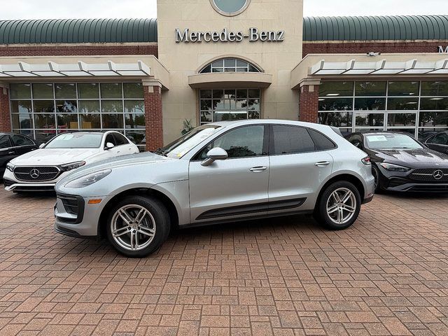 2024 PORSCHE Macan