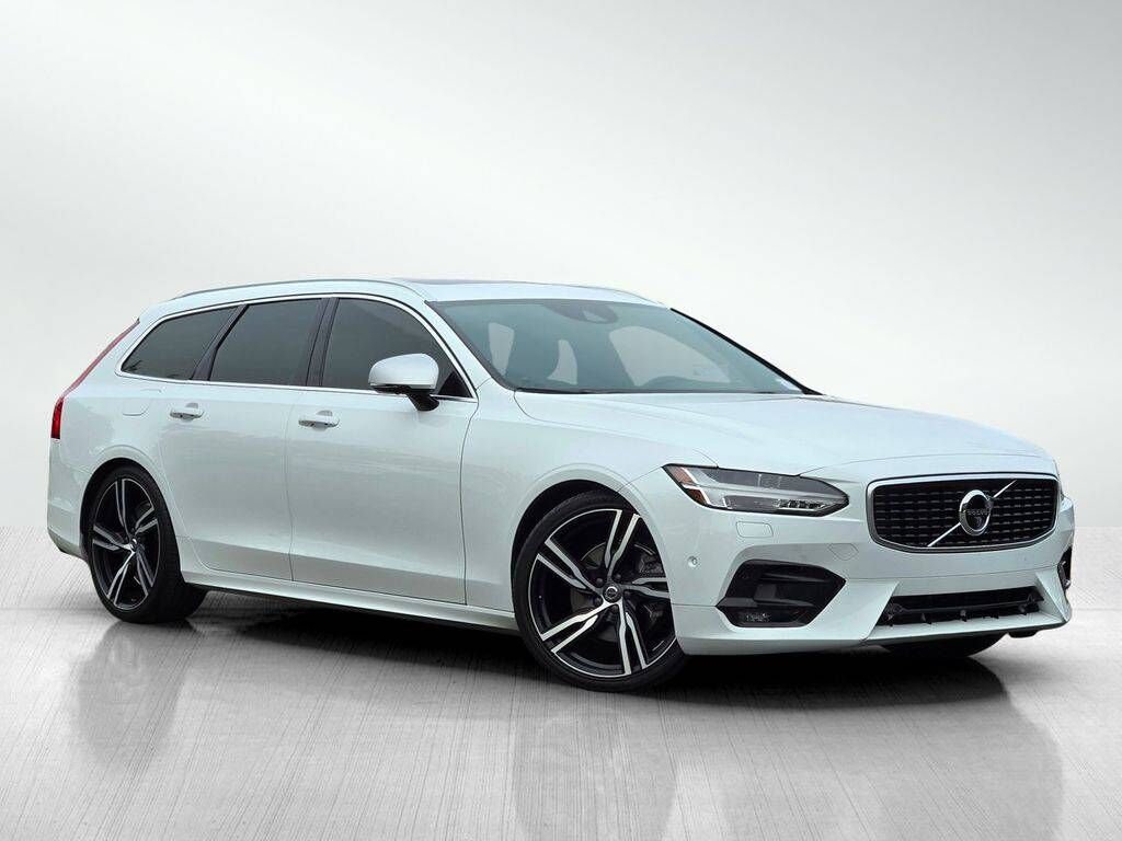 2019 VOLVO V90