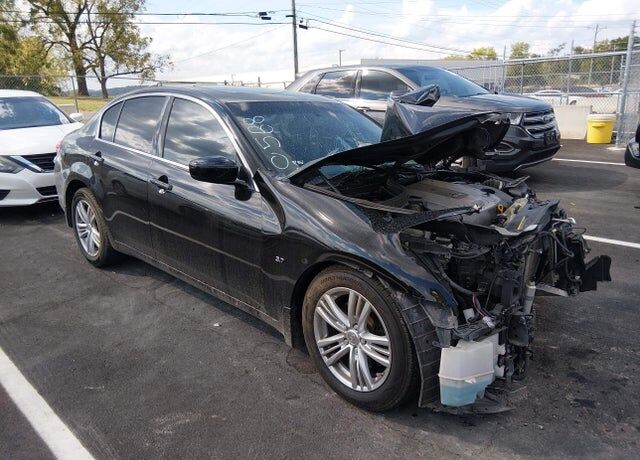 2015 INFINITI Q40