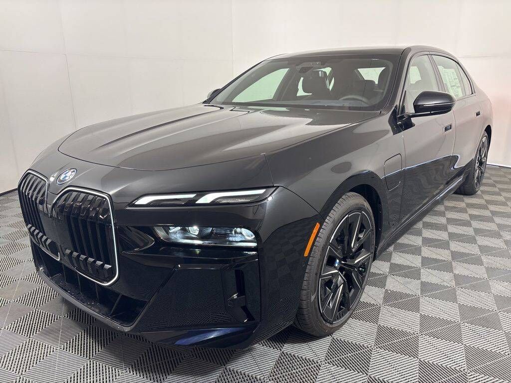 2025 BMW 750e