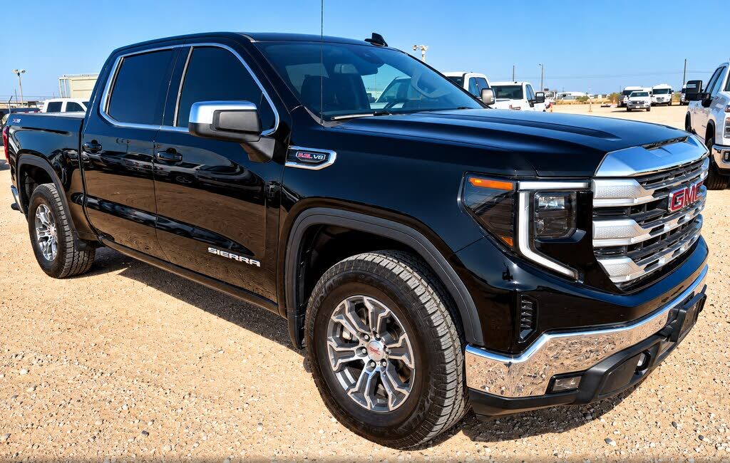 2023 GMC Sierra