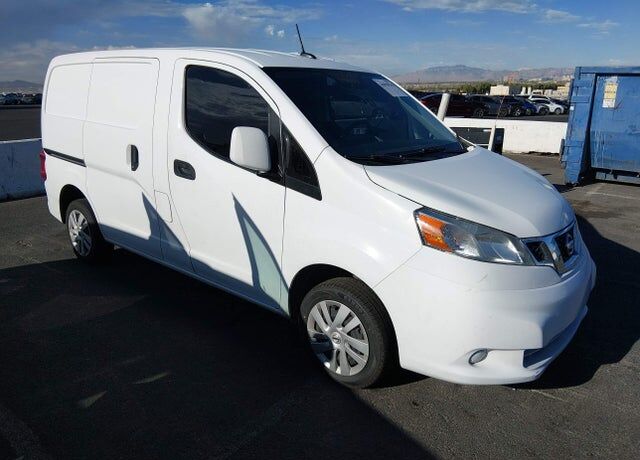 2017 NISSAN NV200