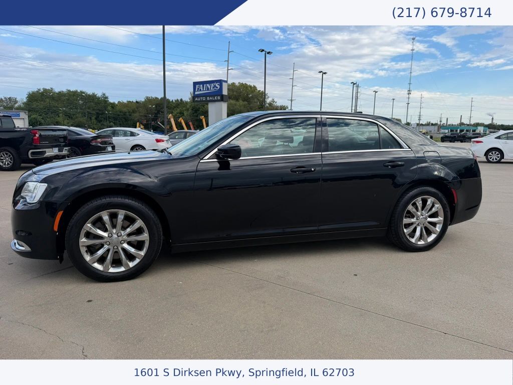 2018 CHRYSLER 300