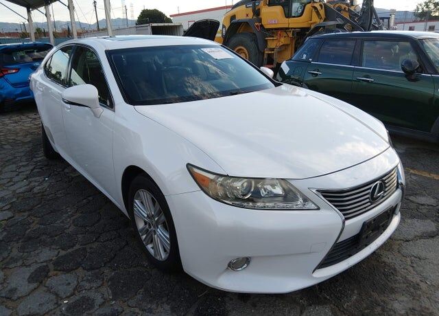 2014 LEXUS ES