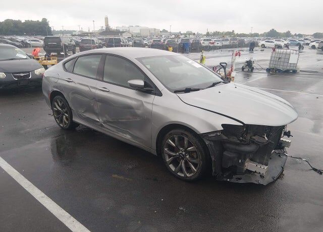 2016 CHRYSLER 200