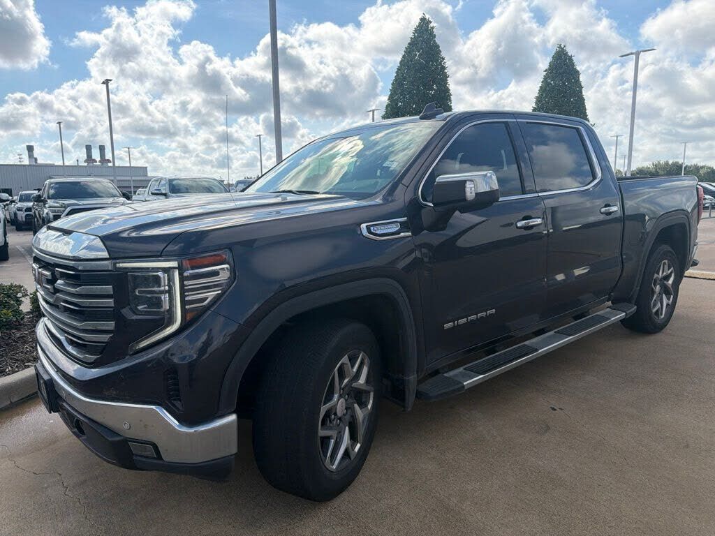2023 GMC Sierra