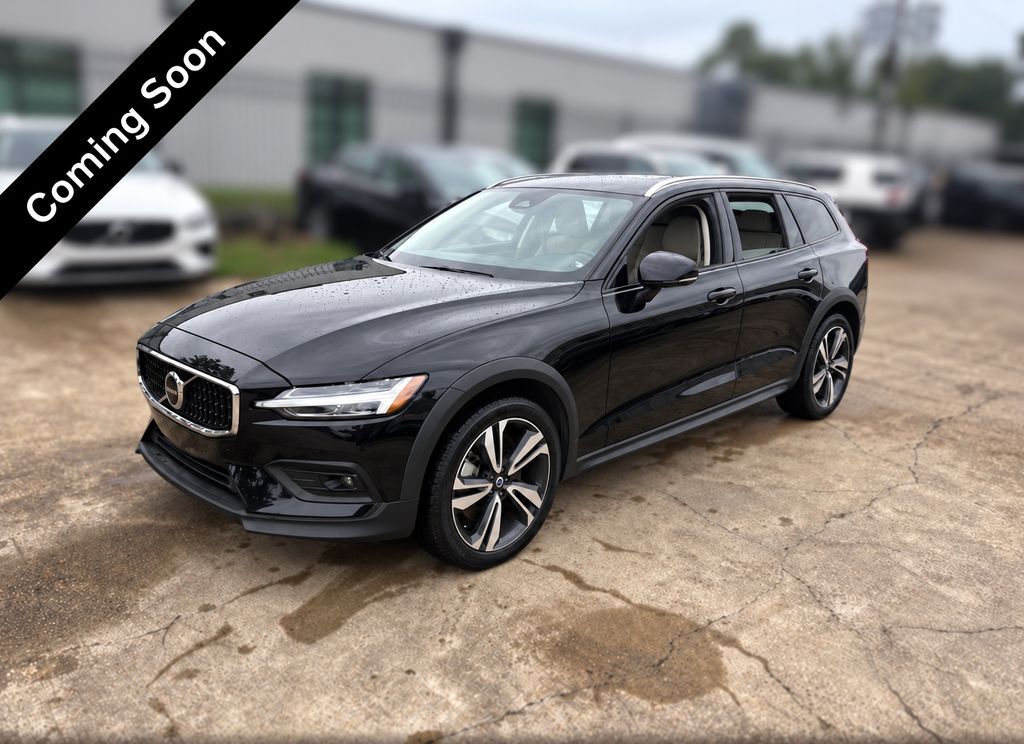 2024 VOLVO V60CC
