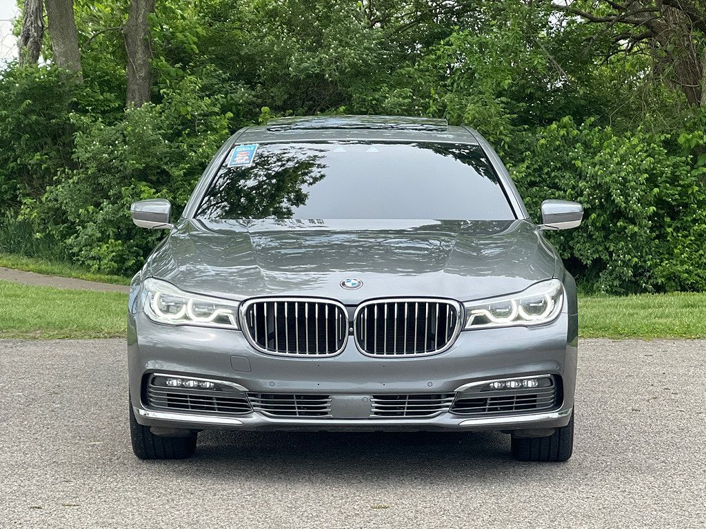 2016 BMW 750i