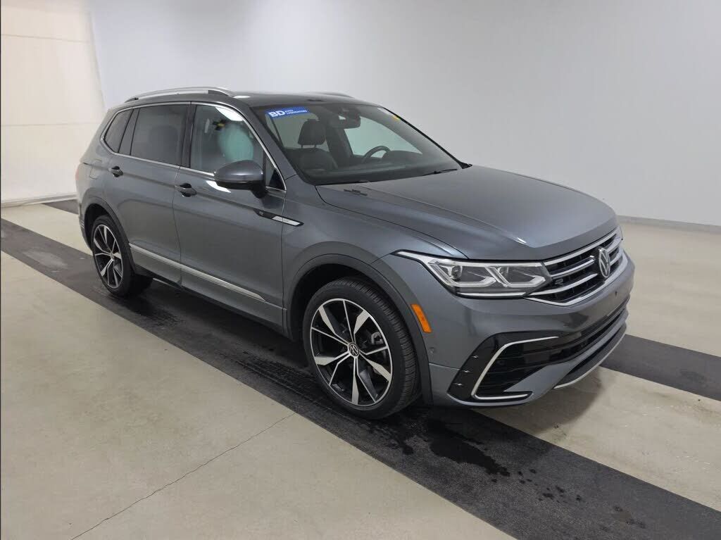 2022 VOLKSWAGEN Tiguan