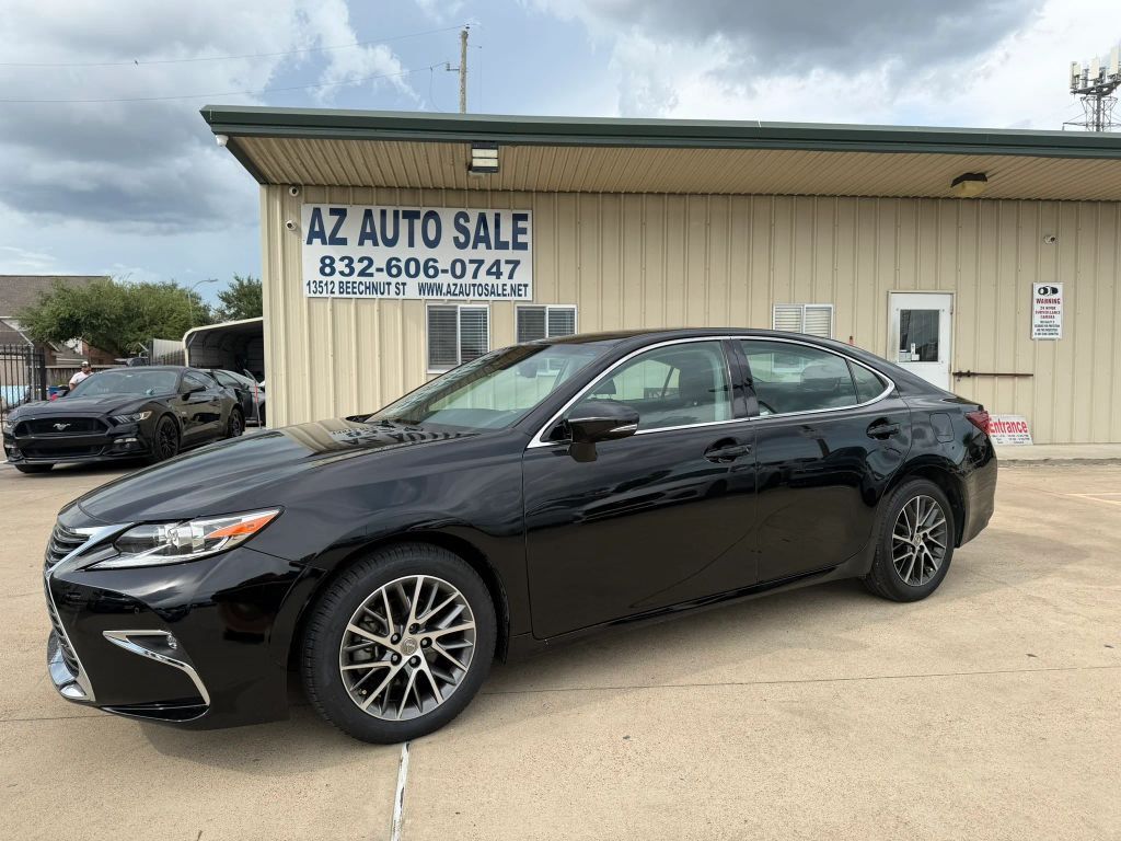 2017 LEXUS ES