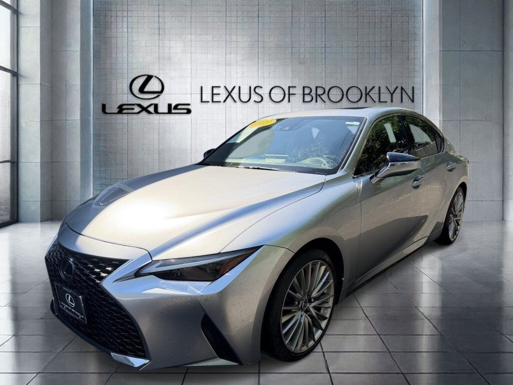 2023 LEXUS IS