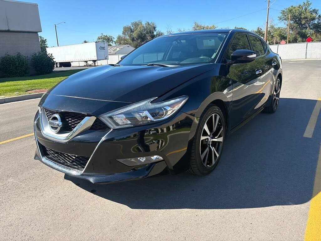 2017 NISSAN Maxima