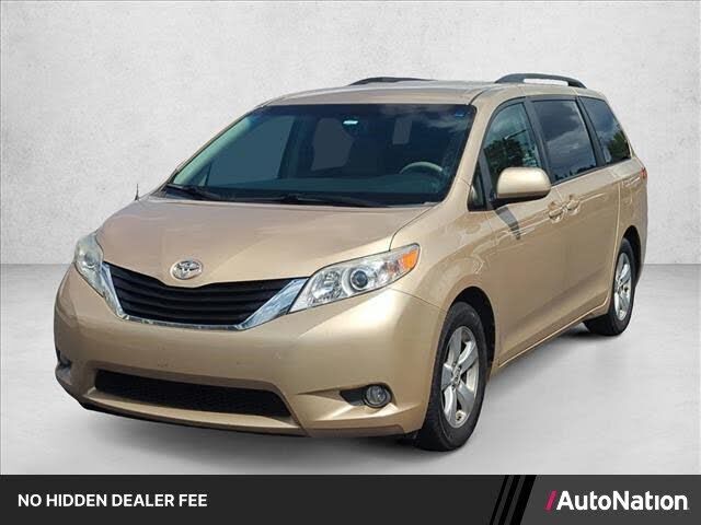 2012 TOYOTA Sienna