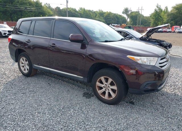 2013 TOYOTA Highlander