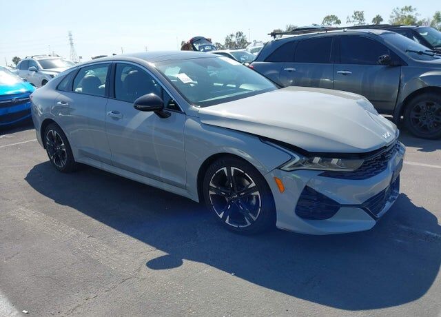 2022 KIA K5