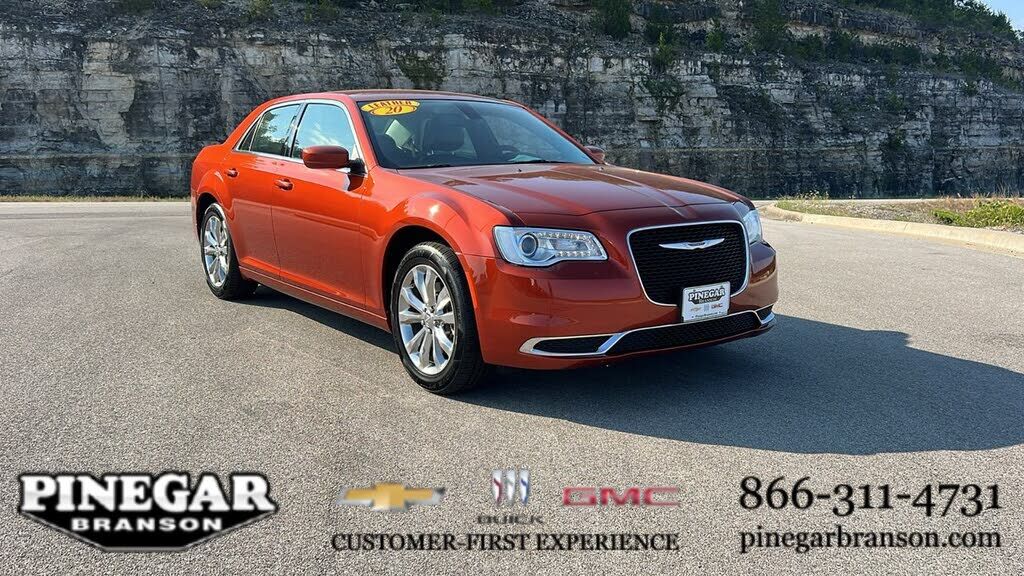 2020 CHRYSLER 300