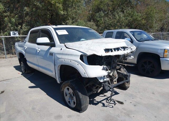 2017 TOYOTA Tundra