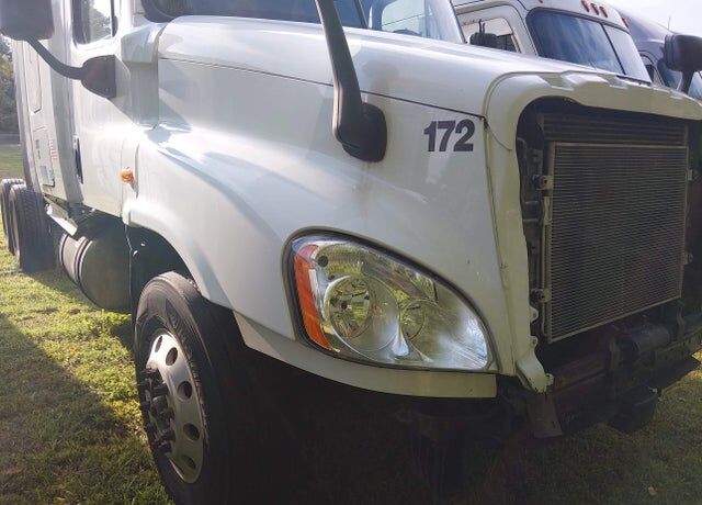 2015 FREIGHTLINER Cascadia