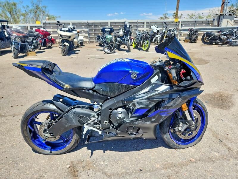 2019 YAMAHA YZF