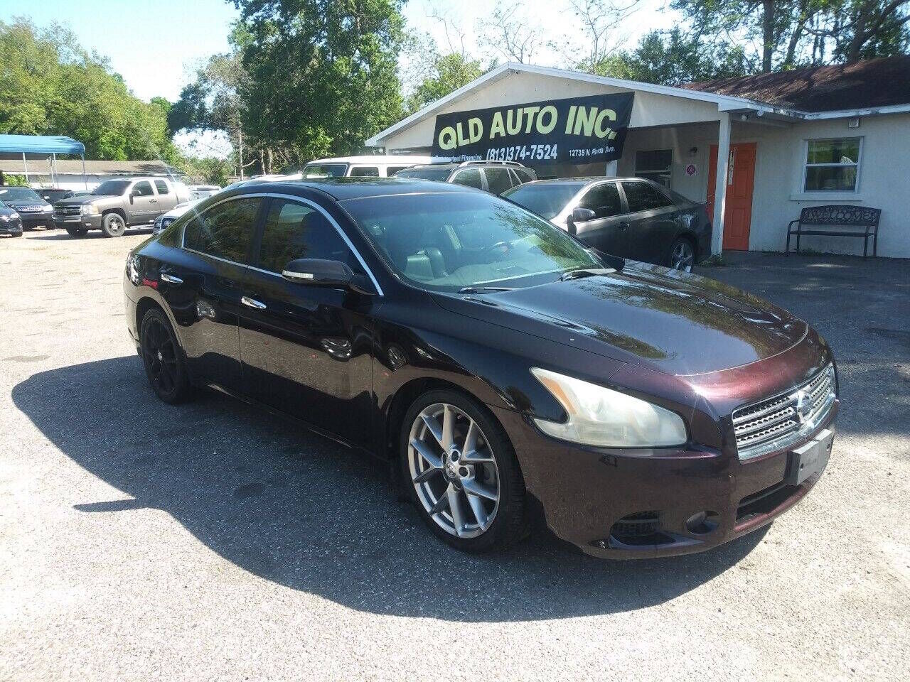 2010 NISSAN Maxima