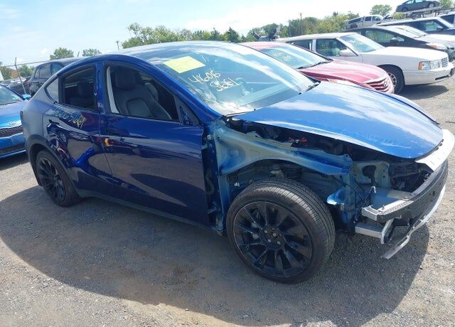 2022 TESLA Model Y