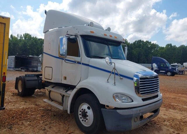 2016 FREIGHTLINER Columbia