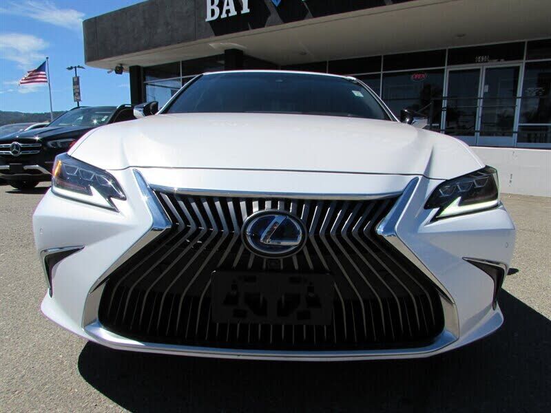 2021 Lexus ES / ES HYBRID