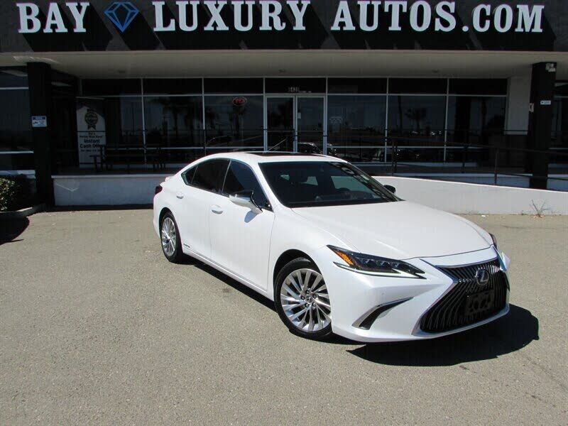 2021 LEXUS ES