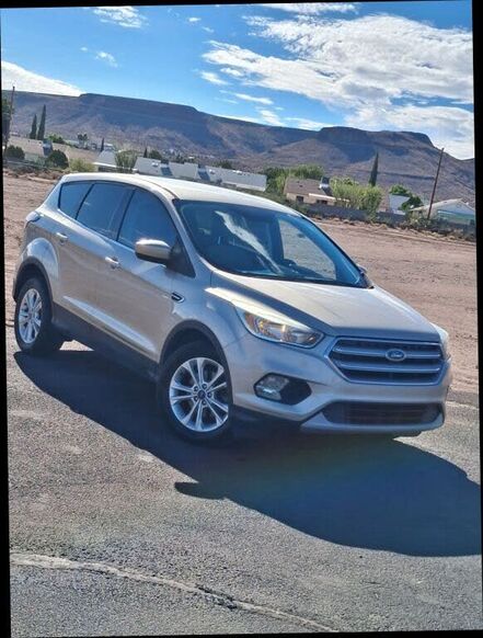 2017 FORD Escape