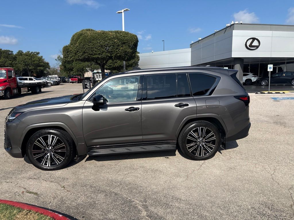 2024 Lexus LX