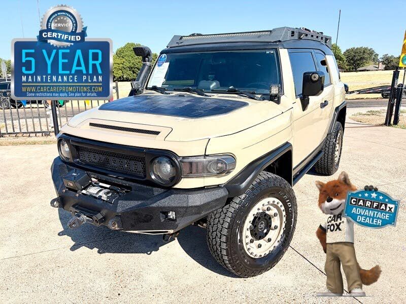 2013 TOYOTA FJ Cruiser