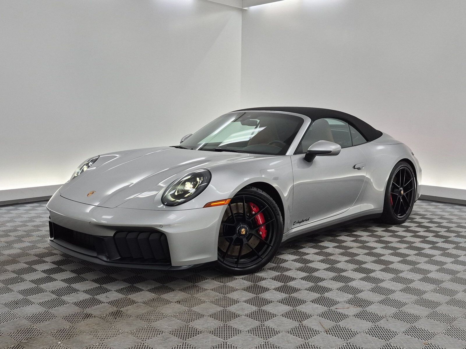 2025 PORSCHE 911