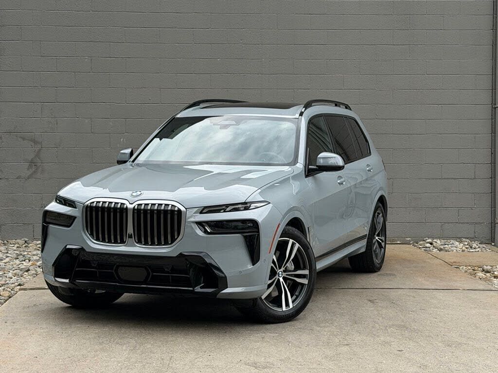 2023 BMW X7