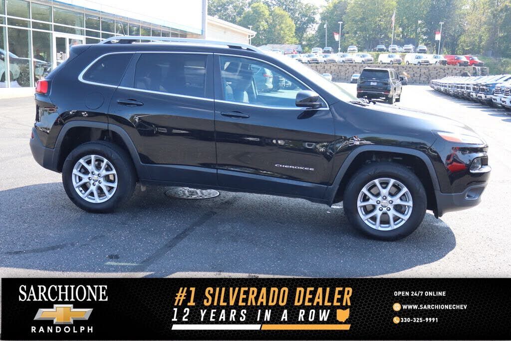 2017 JEEP Cherokee