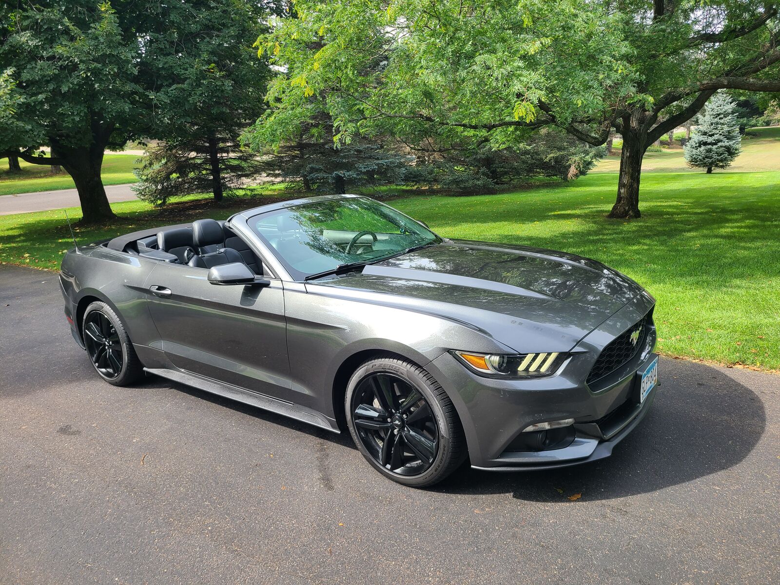 2017 FORD Mustang