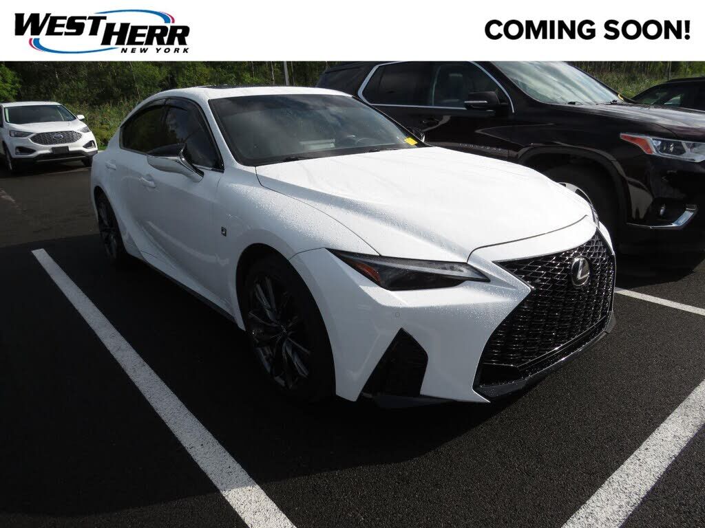 2021 LEXUS IS