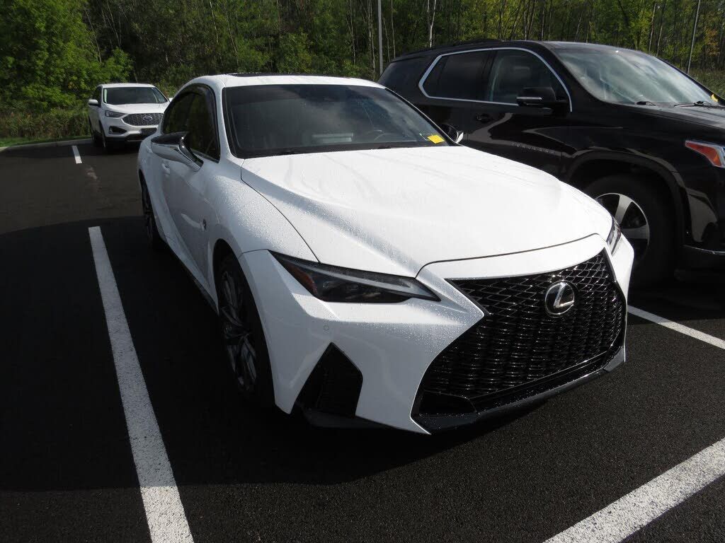 2021 Lexus IS