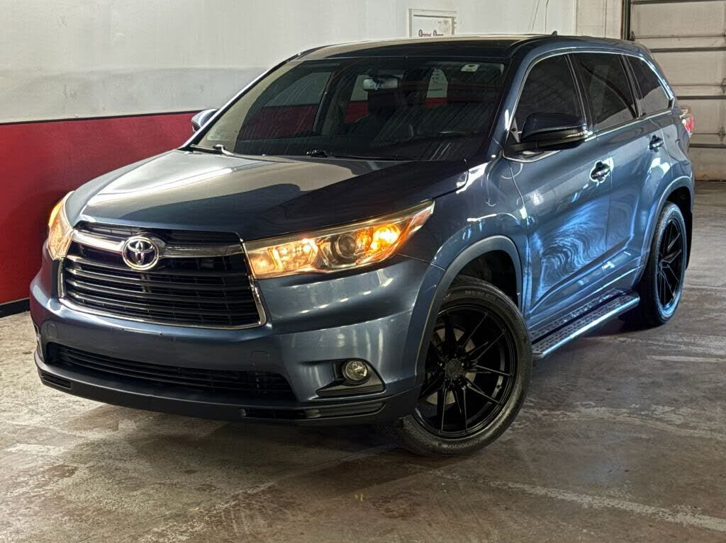 2016 TOYOTA Highlander